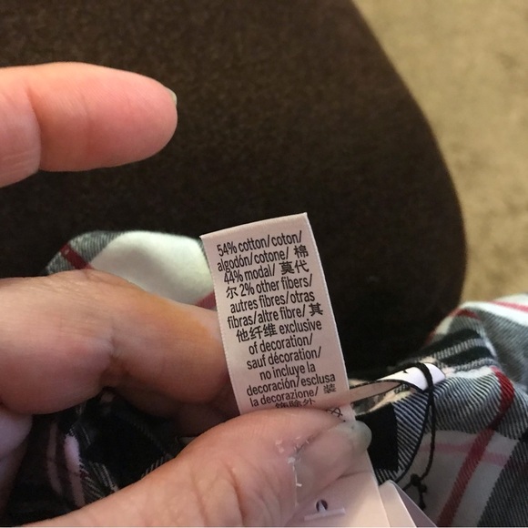 NWT Victorias Secret Pajama Set Pink and Gray Button Down with Front Pocket Logo - Picture 3 of 6